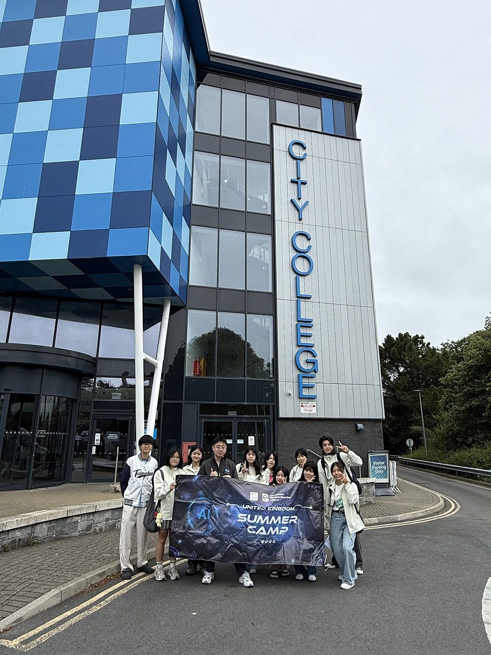 英国姉妹校短期留学 - 学校法人平山学園 清林館高等学校